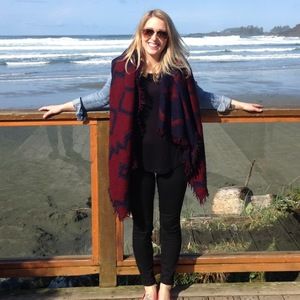 Meet your Posher, Ella